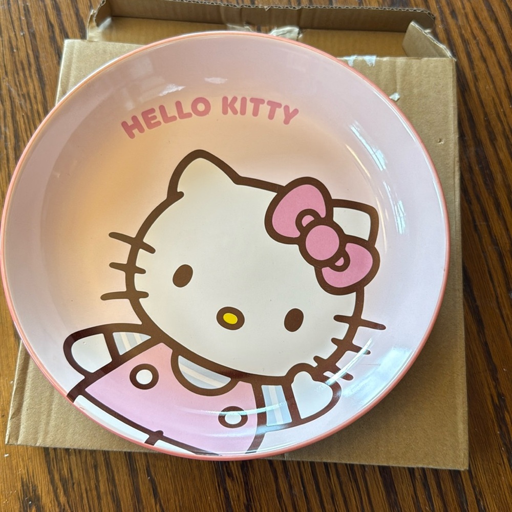 Sanrio Hello Kitty Signature Classic Ceramic Pink Plate. NEW
